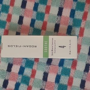 NIB Rodan + Fields Soothe #4